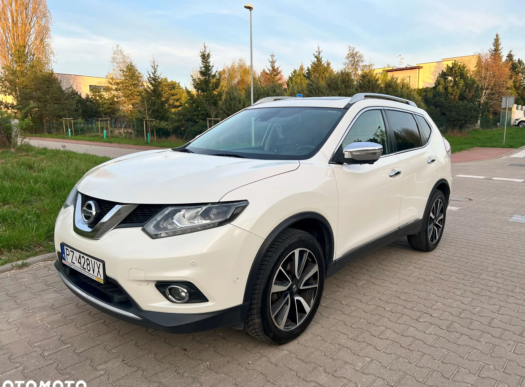 Nissan X-Trail cena 49999 przebieg: 239000, rok produkcji 2015 z Żywiec małe 407